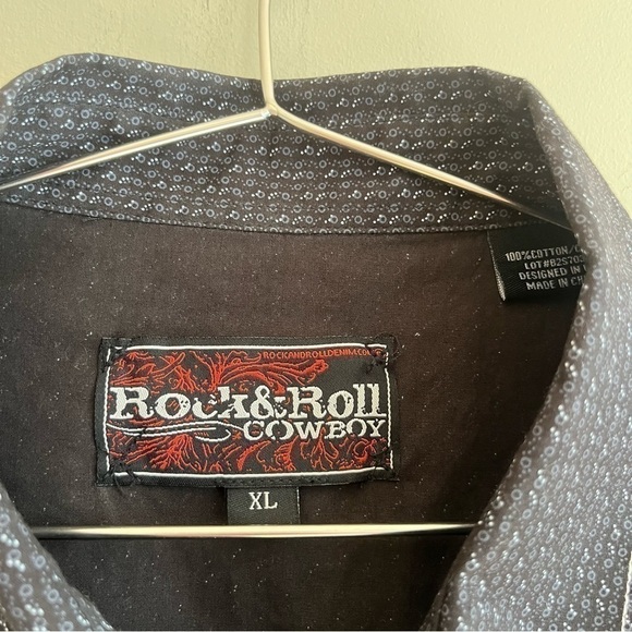 Rock & Roll Cowboy Men's Pearl Snap Long Sleeve Button Down - Picture 4 of 10